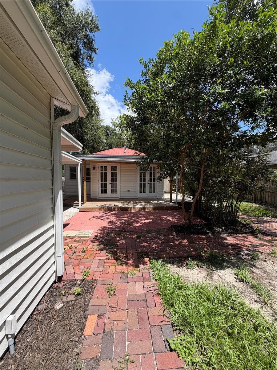 Single Family Residence at 104 W LAMBRIGHT ST, TAMPA, photo 61 of 70