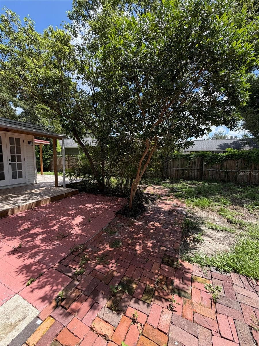 Single Family Residence at 104 W LAMBRIGHT ST, TAMPA, photo 65 of 70