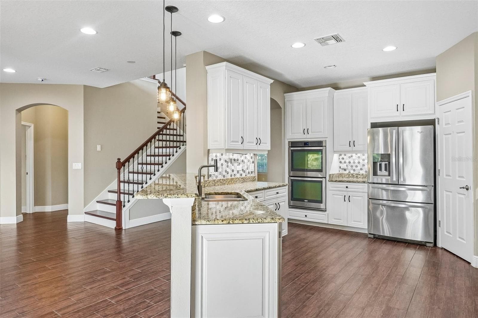 Single Family Residence at 19711 WELLINGTON MANOR BLVD, LUTZ, photo 3 of 39