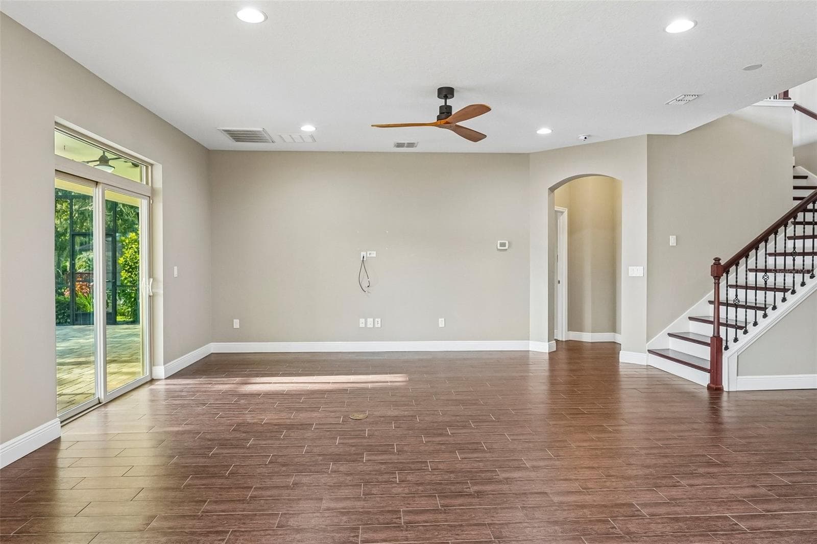 Single Family Residence at 19711 WELLINGTON MANOR BLVD, LUTZ, photo 6 of 39