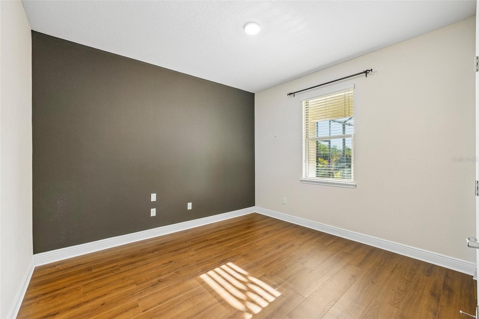 Single Family Residence at 19711 WELLINGTON MANOR BLVD, LUTZ, photo 12 of 39