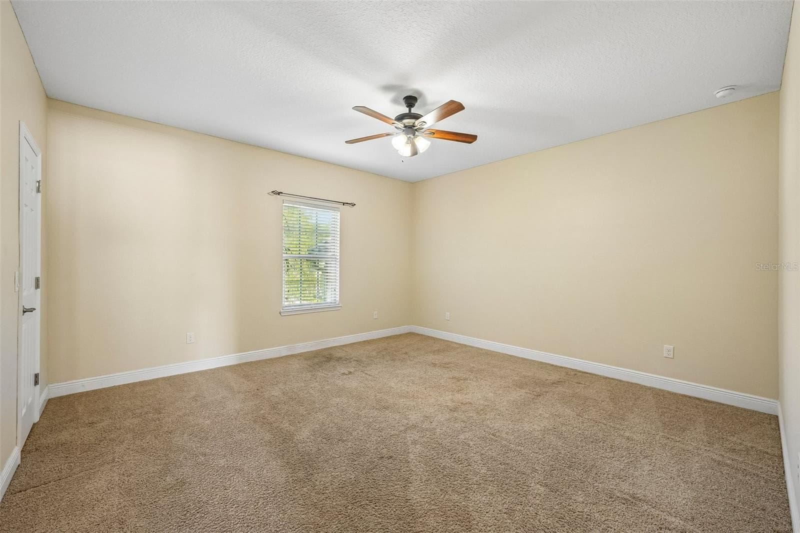 Single Family Residence at 19711 WELLINGTON MANOR BLVD, LUTZ, photo 23 of 39