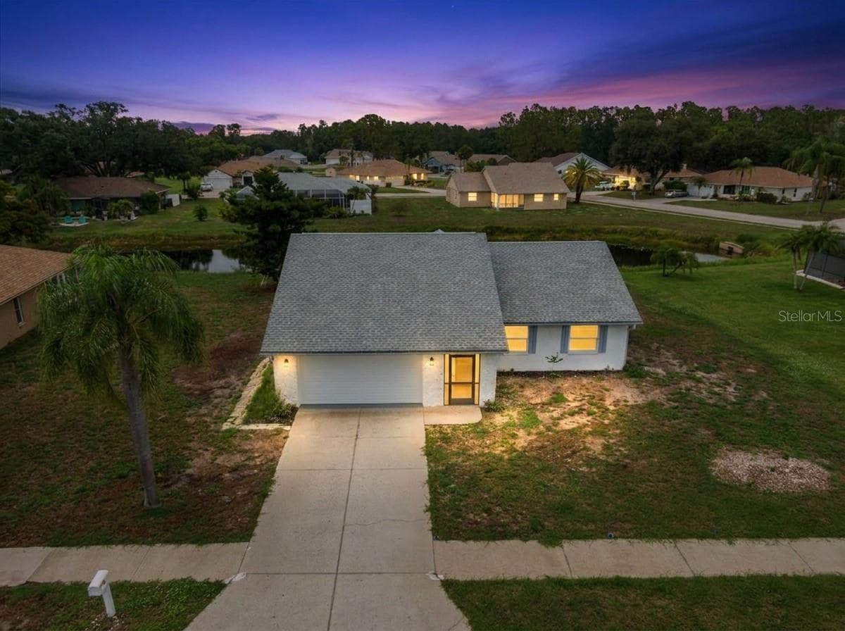 Single Family Residence at 112 WOODINGHAM DR, VENICE, photo 46 of 47