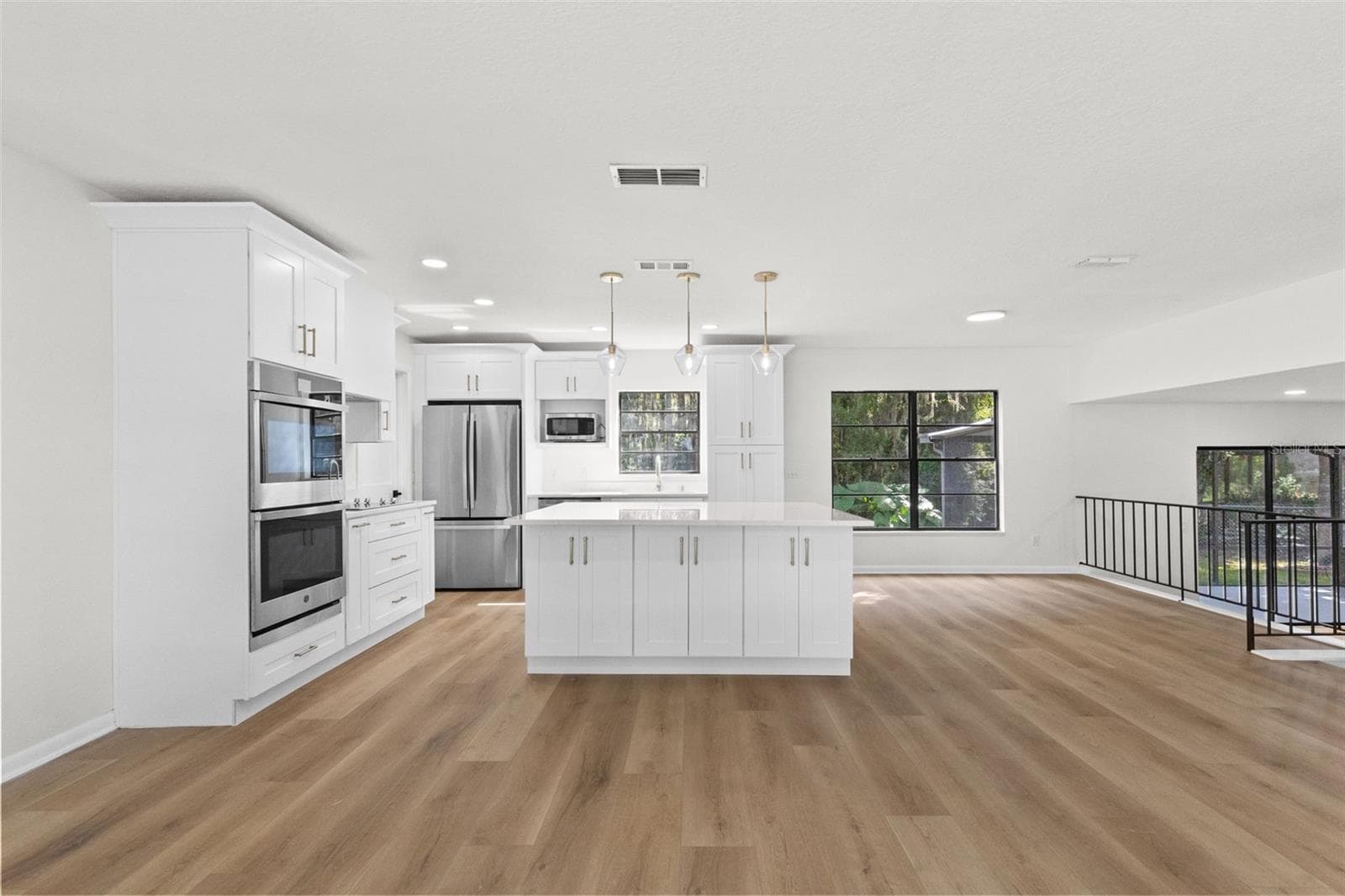 Single Family Residence at 3720 MURRAY DALE DR, VALRICO, photo 11 of 68
