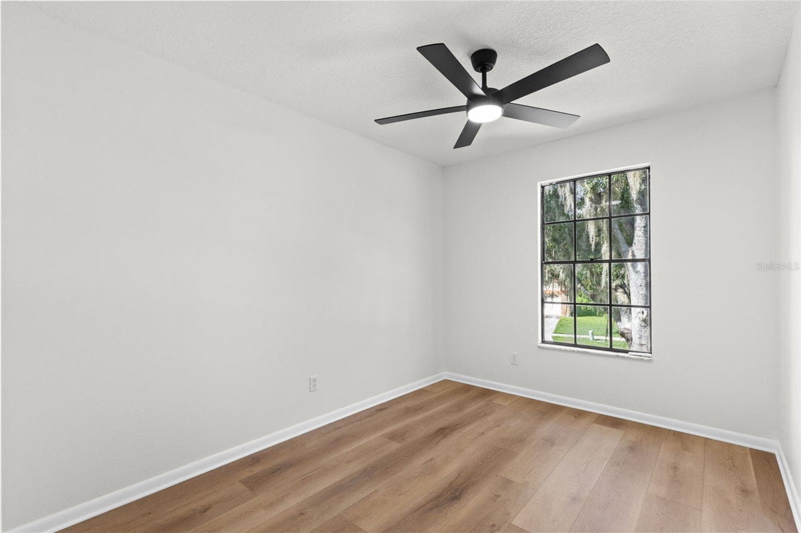 Single Family Residence at 3720 MURRAY DALE DR, VALRICO, photo 37 of 68