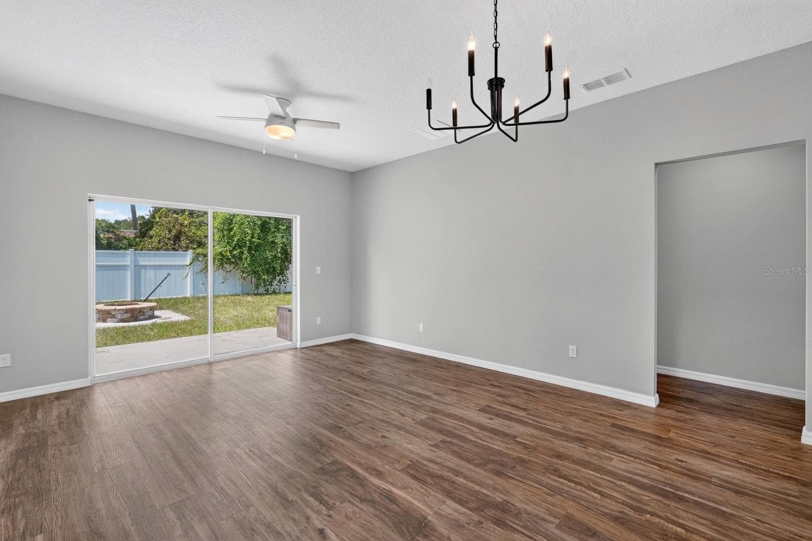Single Family Residence at 3330 WILLOW OAK DR, EDGEWATER, photo 3 of 46