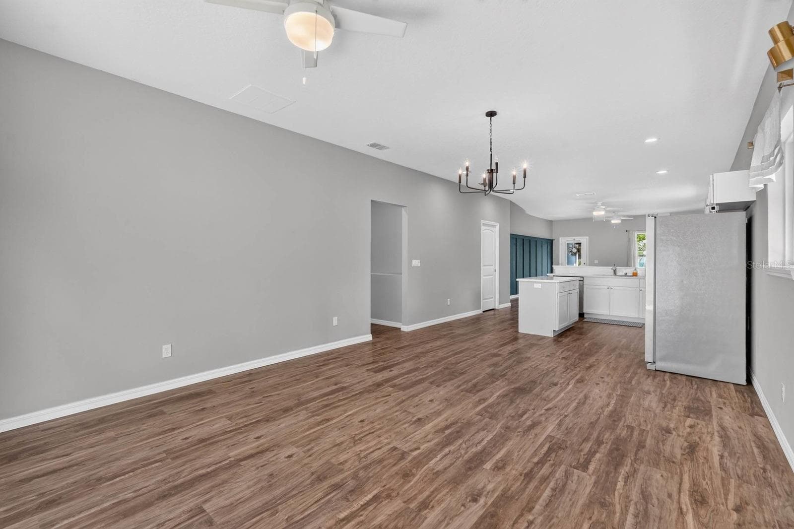 Single Family Residence at 3330 WILLOW OAK DR, EDGEWATER, photo 16 of 46