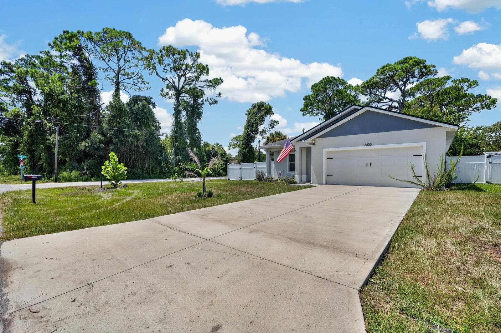 Single Family Residence at 3330 WILLOW OAK DR, EDGEWATER, photo 36 of 46