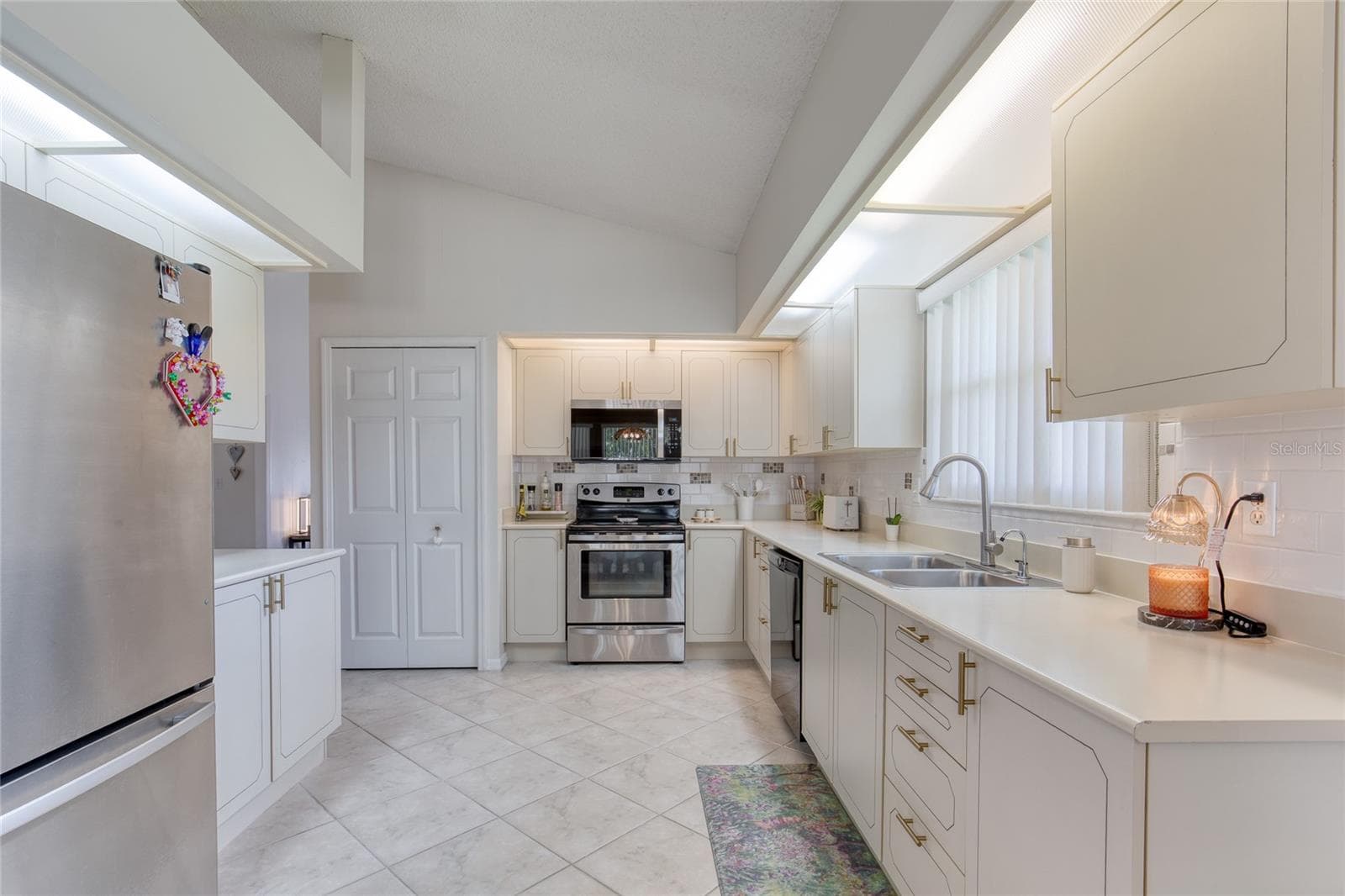 Single Family Residence at 982 BREEZEMONT CT, PORT ORANGE, photo 14 of 69