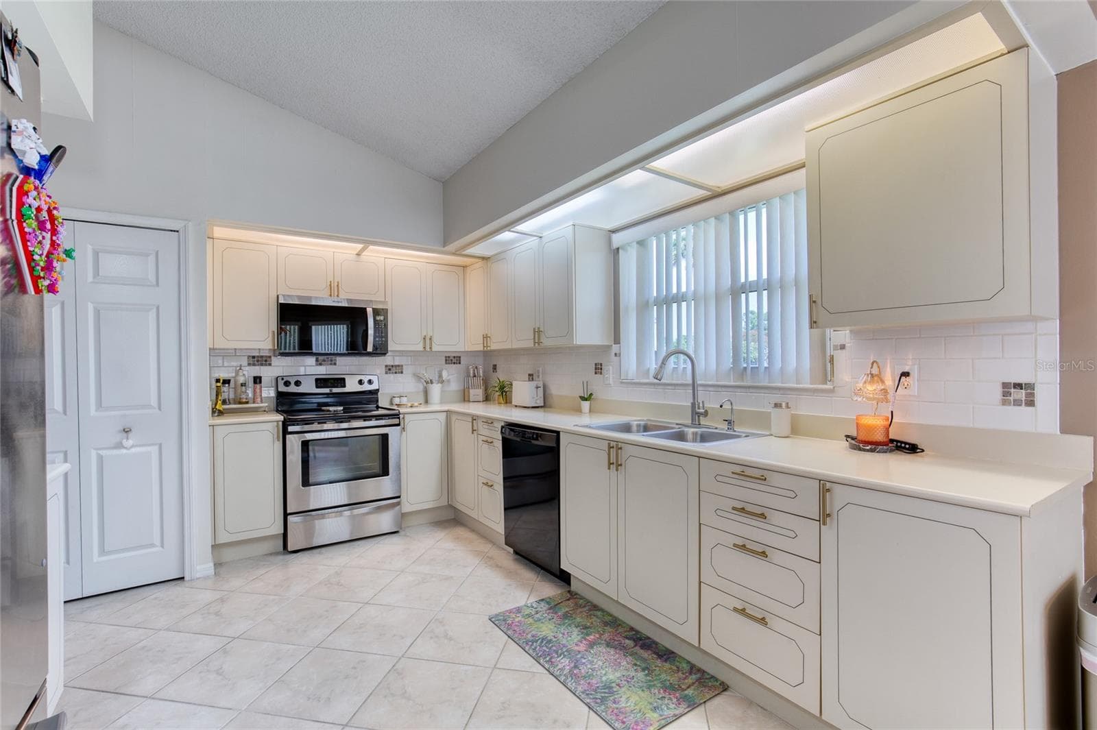 Single Family Residence at 982 BREEZEMONT CT, PORT ORANGE, photo 16 of 69