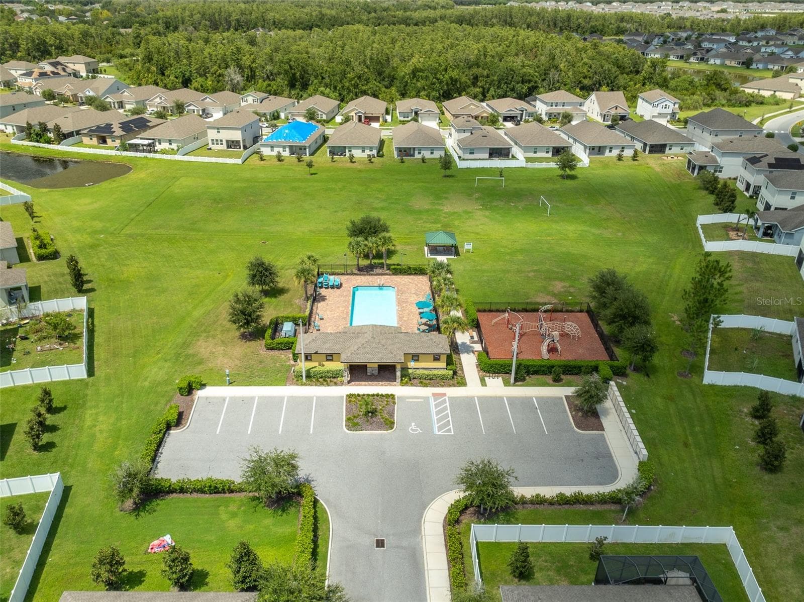 Single Family Residence at 2353 CRESCENT MOON ST, KISSIMMEE, photo 81 of 91