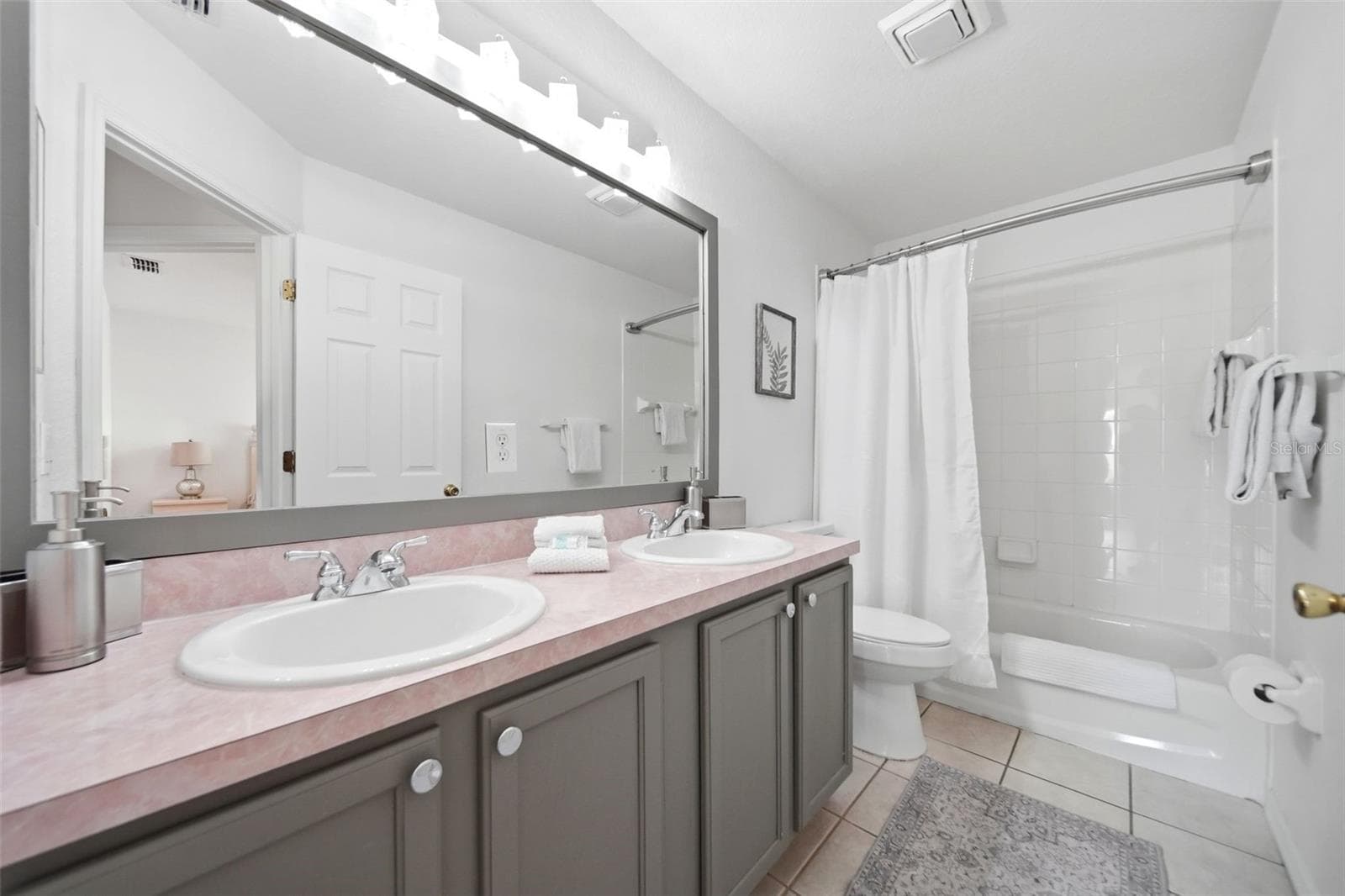 Single Family Residence at 254 GLENEAGLES DR, DAVENPORT, photo 21 of 32