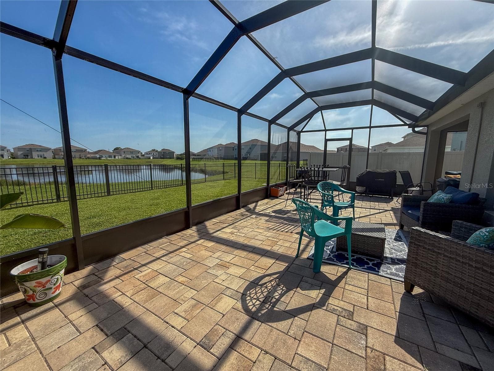 FULLY SCREENED IN PATIO - 4120 QUIET RAIN CT, PALMETTO