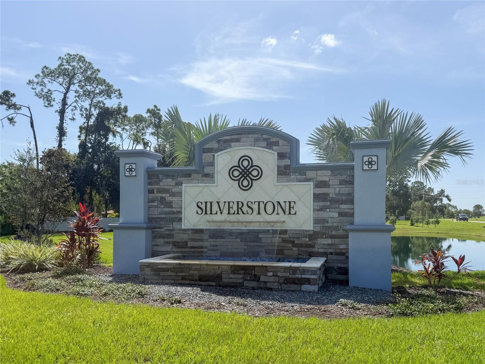 COMMUNITY ENTRANCE - 4120 QUIET RAIN CT, PALMETTO