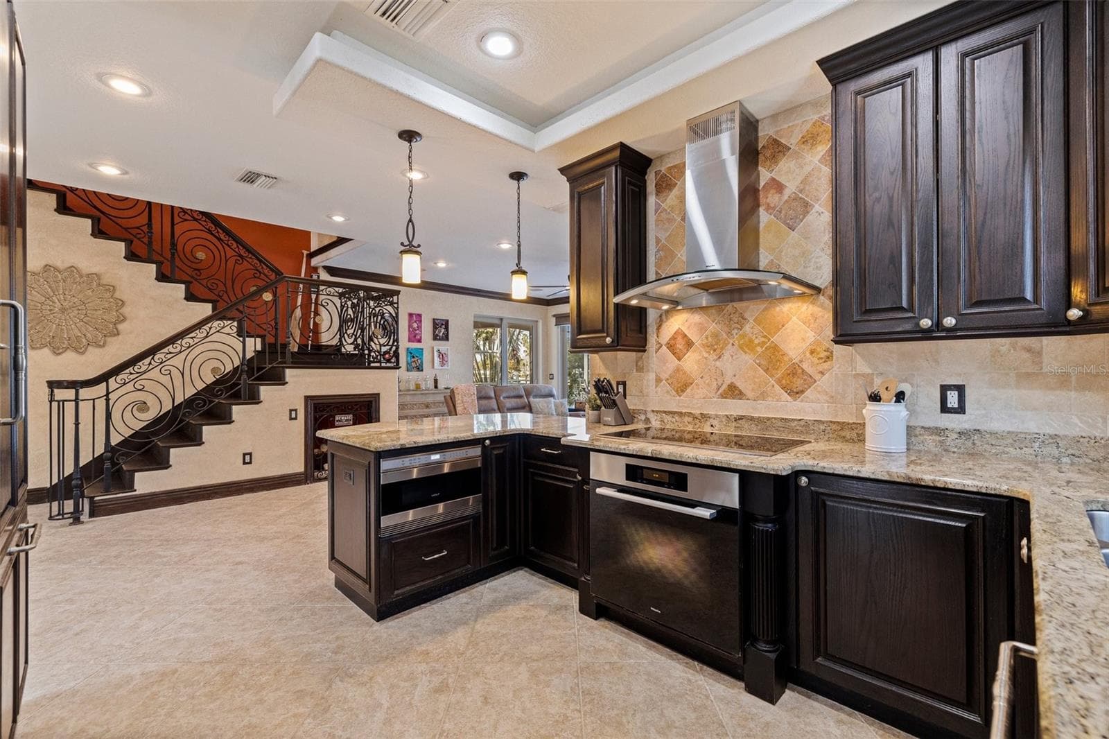 Single Family Residence at 3931 POMPANO DR SE, ST PETERSBURG, photo 14 of 65