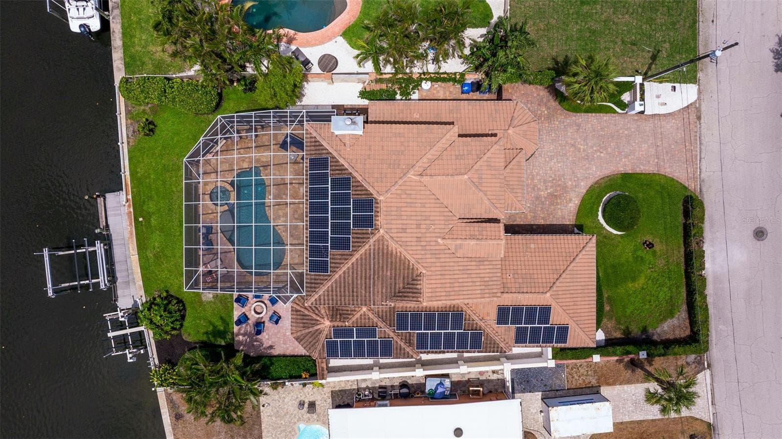 Single Family Residence at 3931 POMPANO DR SE, ST PETERSBURG, photo 56 of 65