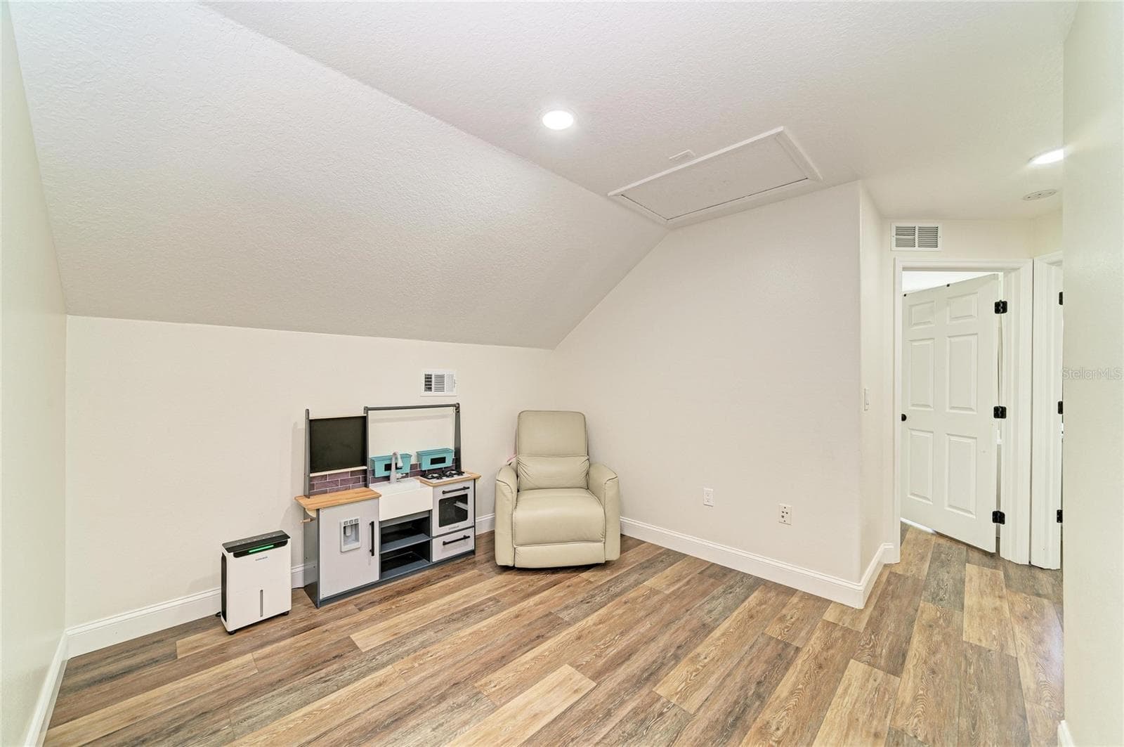 Upstairs loft area for playroom of flex space - 3220 37TH TER E, BRADENTON