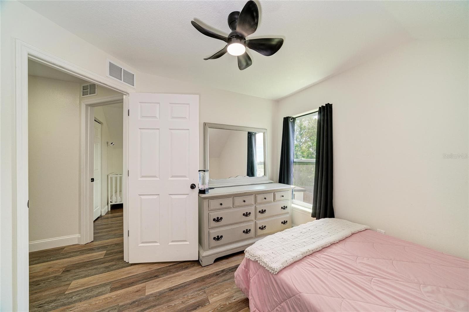 One of 4 spacious bedrooms on the second floor. - 3220 37TH TER E, BRADENTON