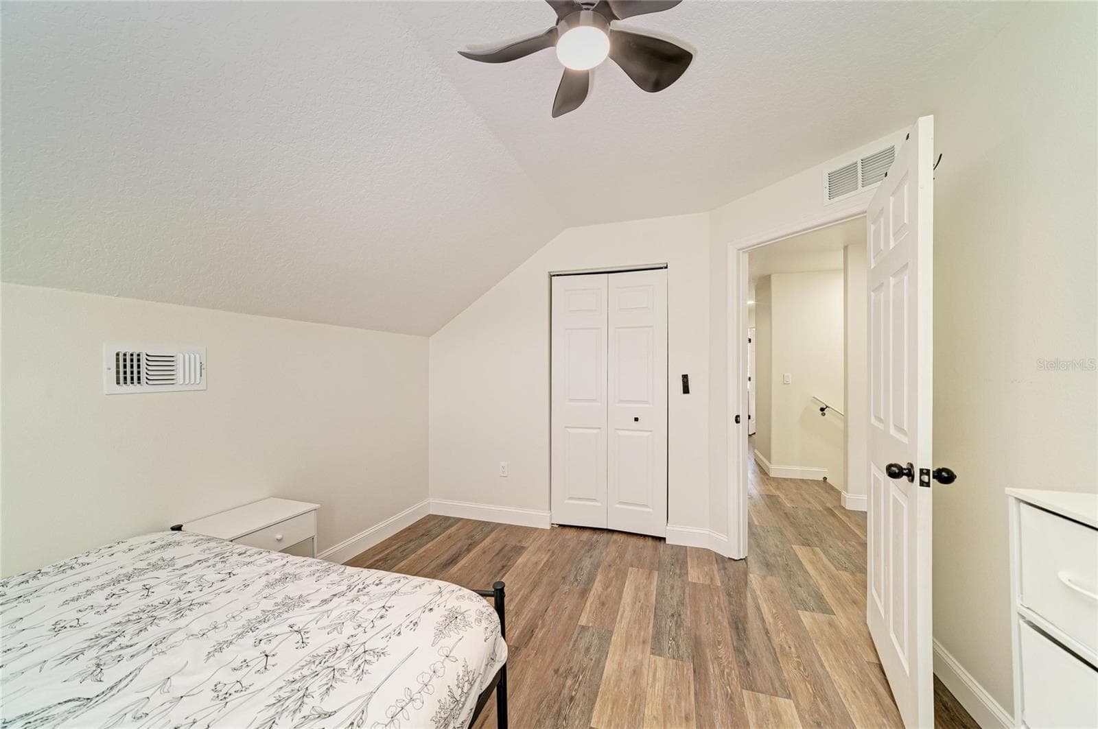One of 4 spacious bedrooms on the second floor. - 3220 37TH TER E, BRADENTON