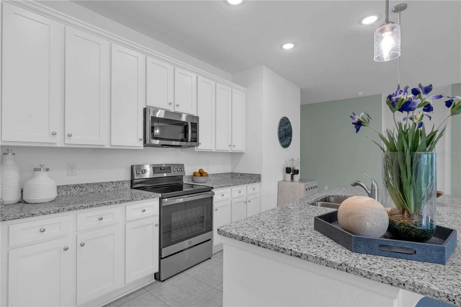 Single Family Residence at 6739 WINTERBERRY DR, LAKE HAMILTON, photo 13 of 30
