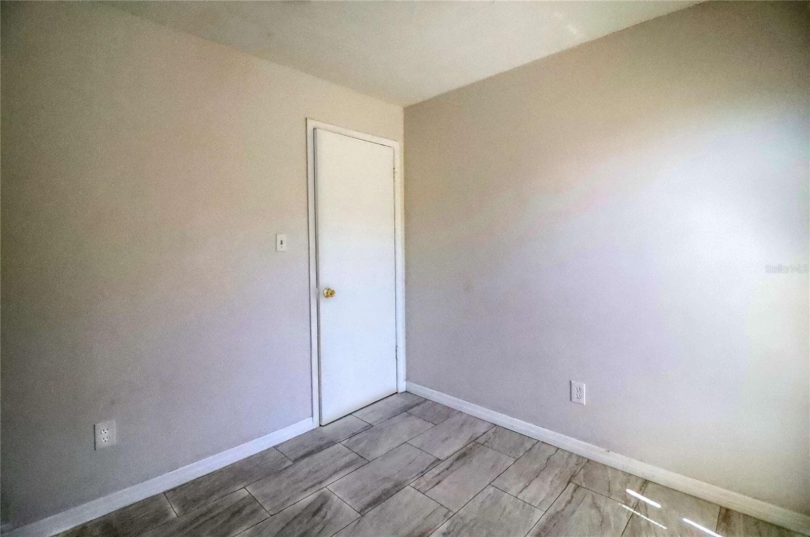 Duplex at 2906 E 22ND AVE, TAMPA, photo 15 of 32