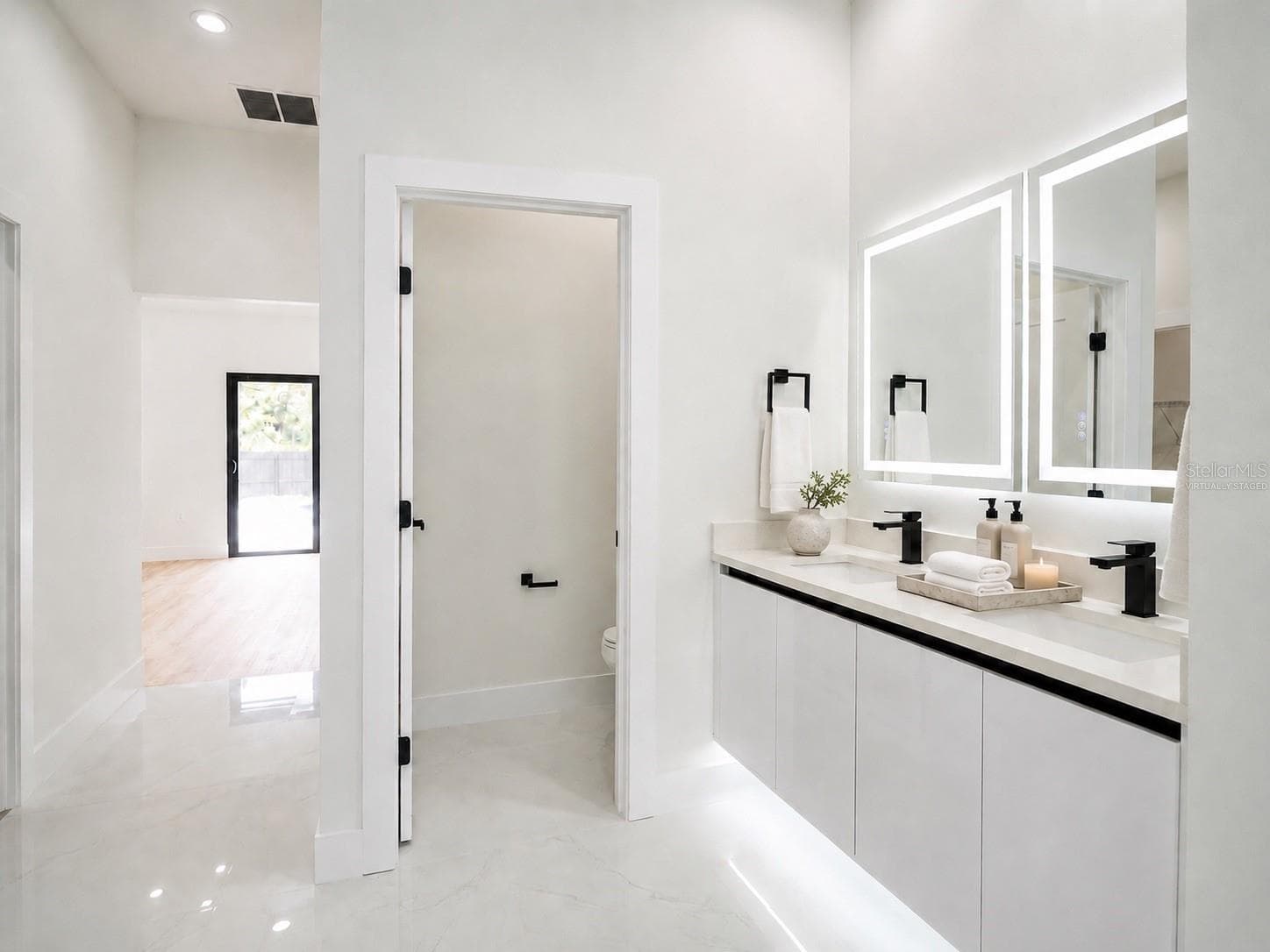Virtually Staged Primary Bathroom - 1310 S WAPELLO ST, NORTH PORT