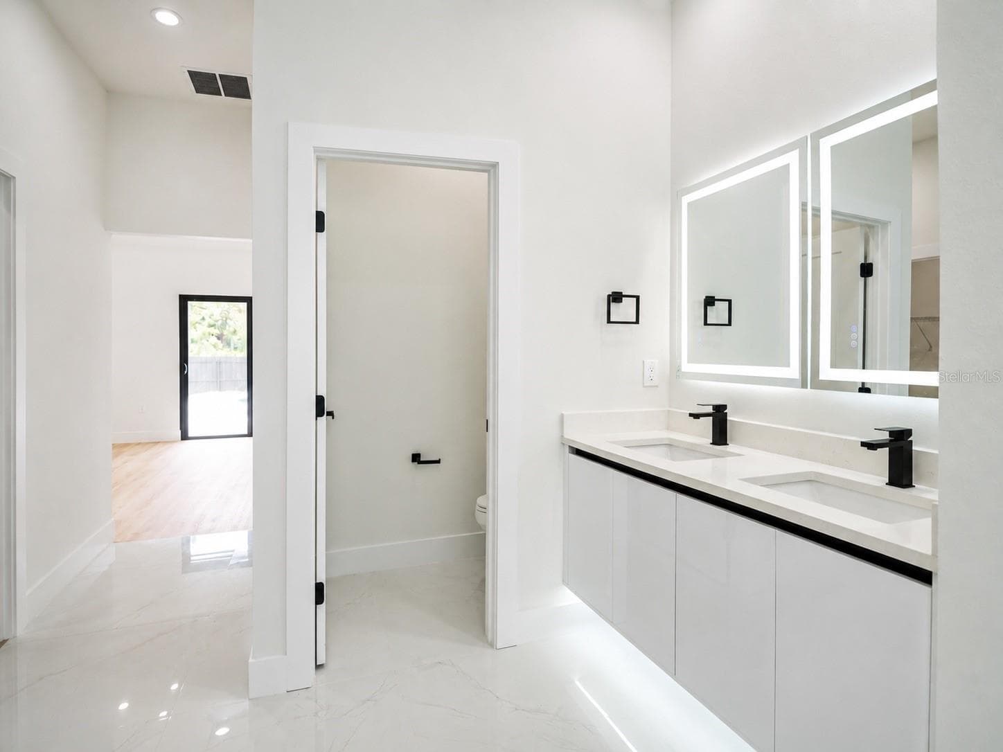 Primary Bathroom - 1310 S WAPELLO ST, NORTH PORT