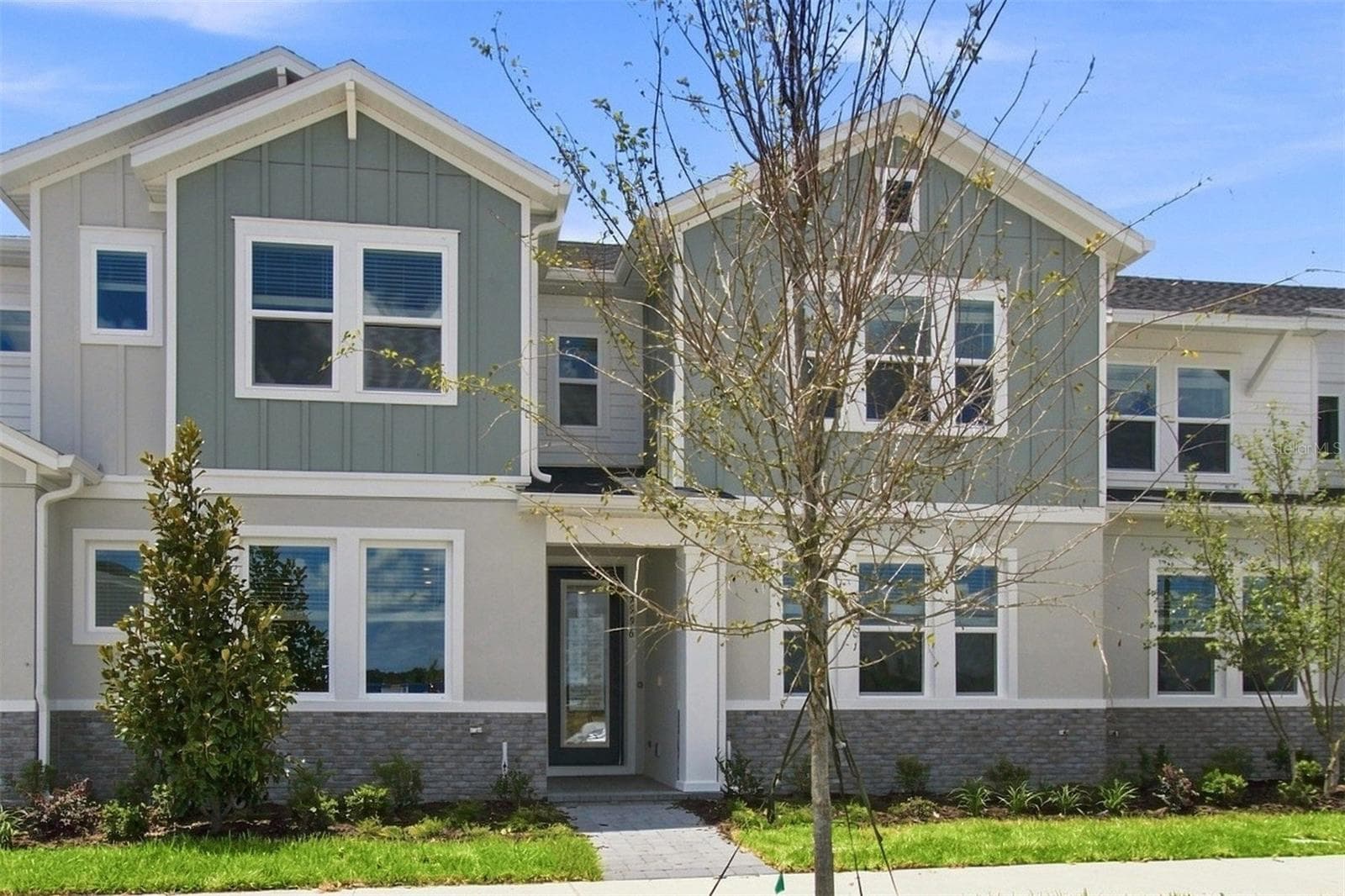 5596 COOPERS HAWK CT