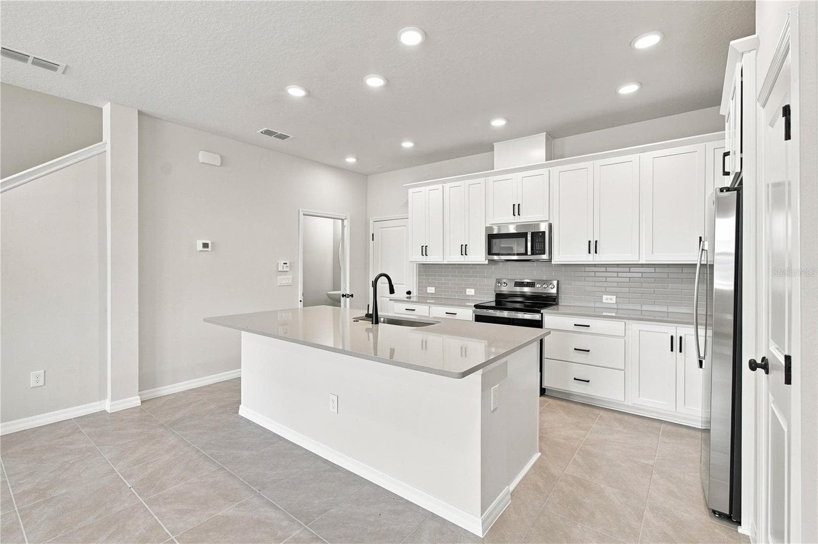 Kitchen - 5596 COOPERS HAWK CT, ST CLOUD