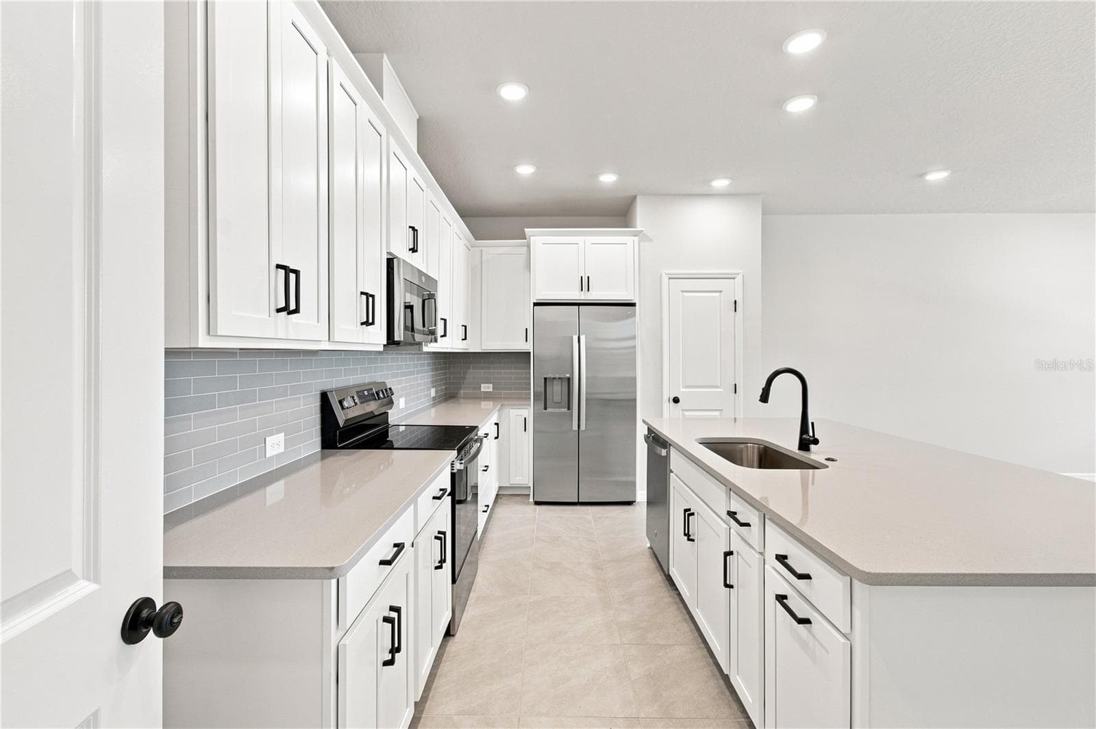 Kitchen - 5596 COOPERS HAWK CT, ST CLOUD