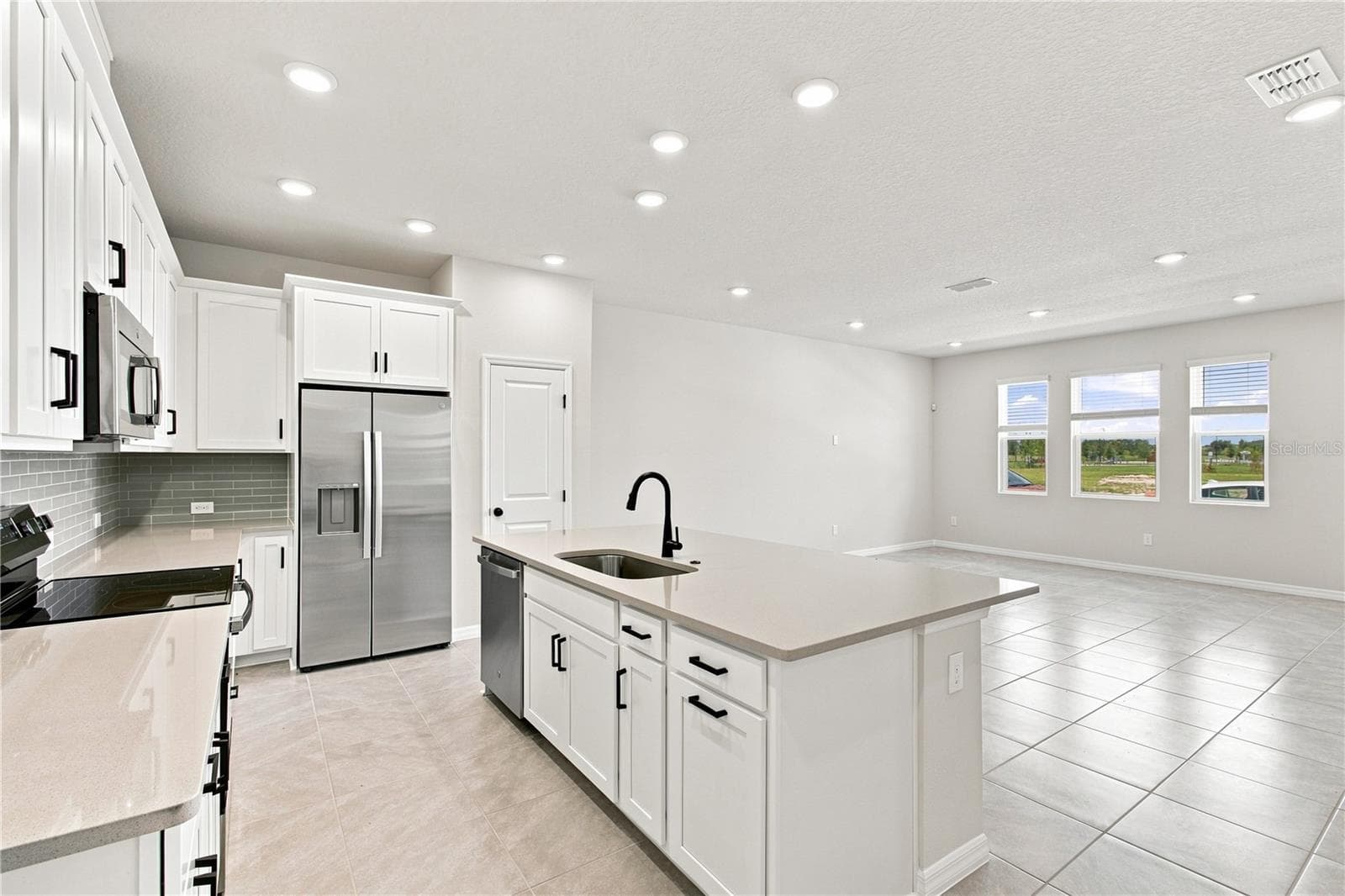 Kitchen - 5596 COOPERS HAWK CT, ST CLOUD