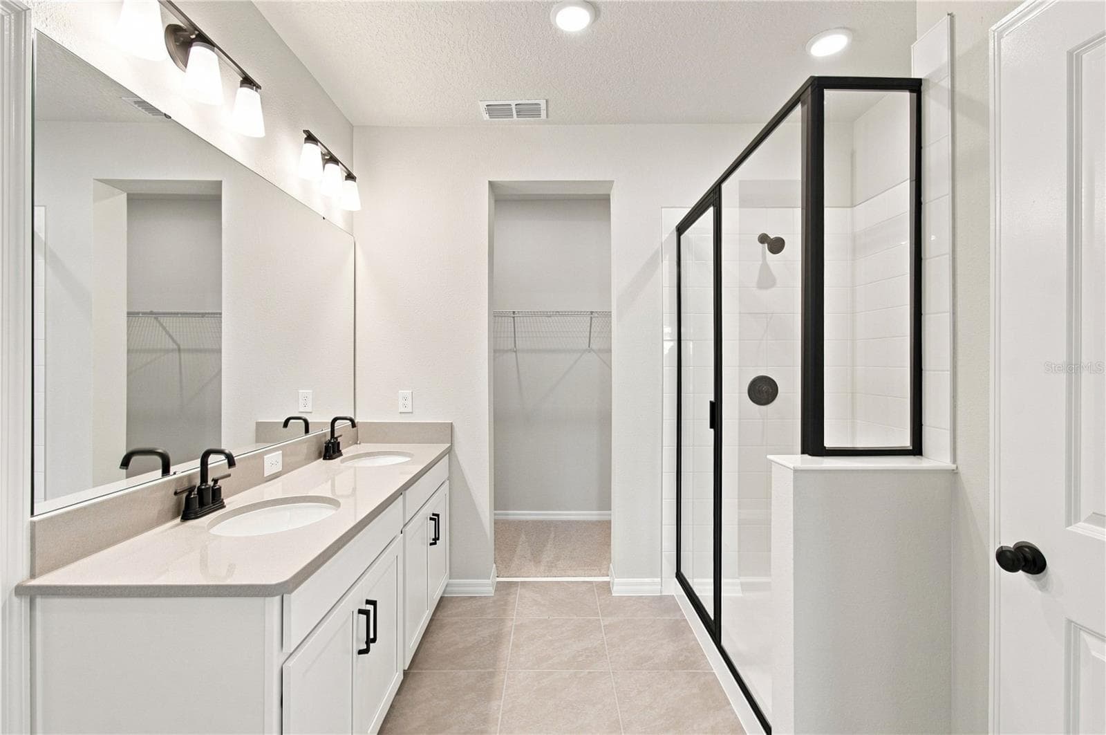 Owner's Bath - 5596 COOPERS HAWK CT, ST CLOUD