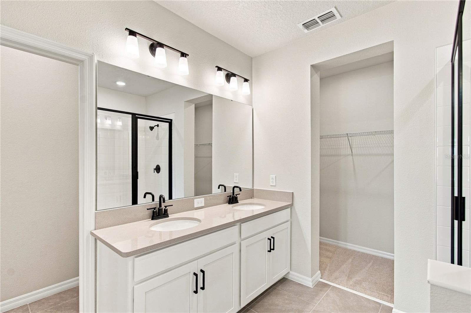 Owner's Bath - 5596 COOPERS HAWK CT, ST CLOUD