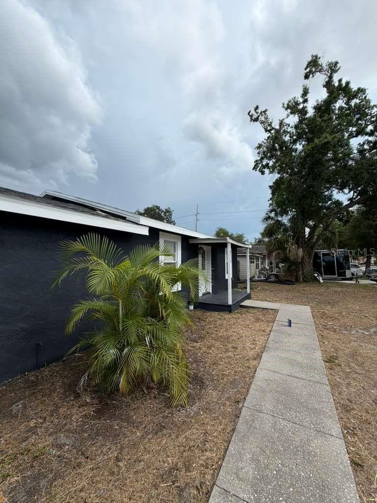 Single Family Residence at 6712 S GABRIELLE ST, TAMPA, photo 2 of 19