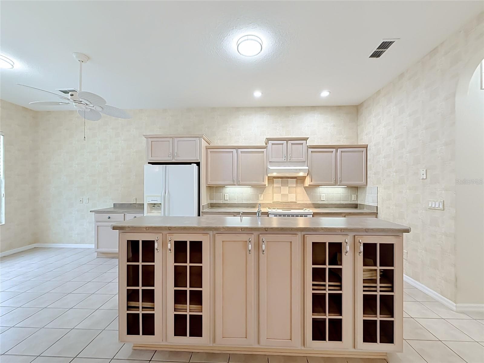 Extra cabinets - 11932 SE 179TH ST, SUMMERFIELD