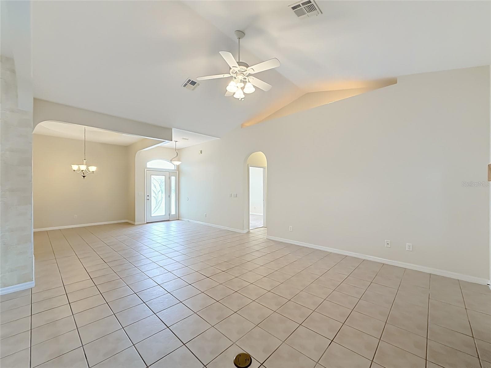 ask about how to paint and seal the grout - 11932 SE 179TH ST, SUMMERFIELD