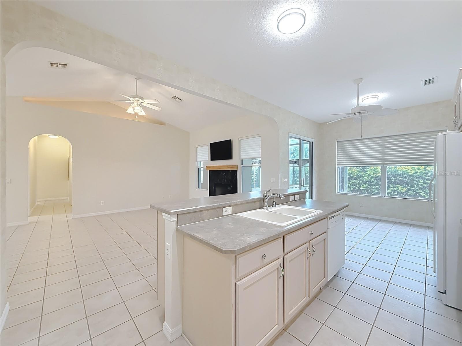Single Family Residence at 11932 SE 179TH ST, SUMMERFIELD, photo 22 of 84