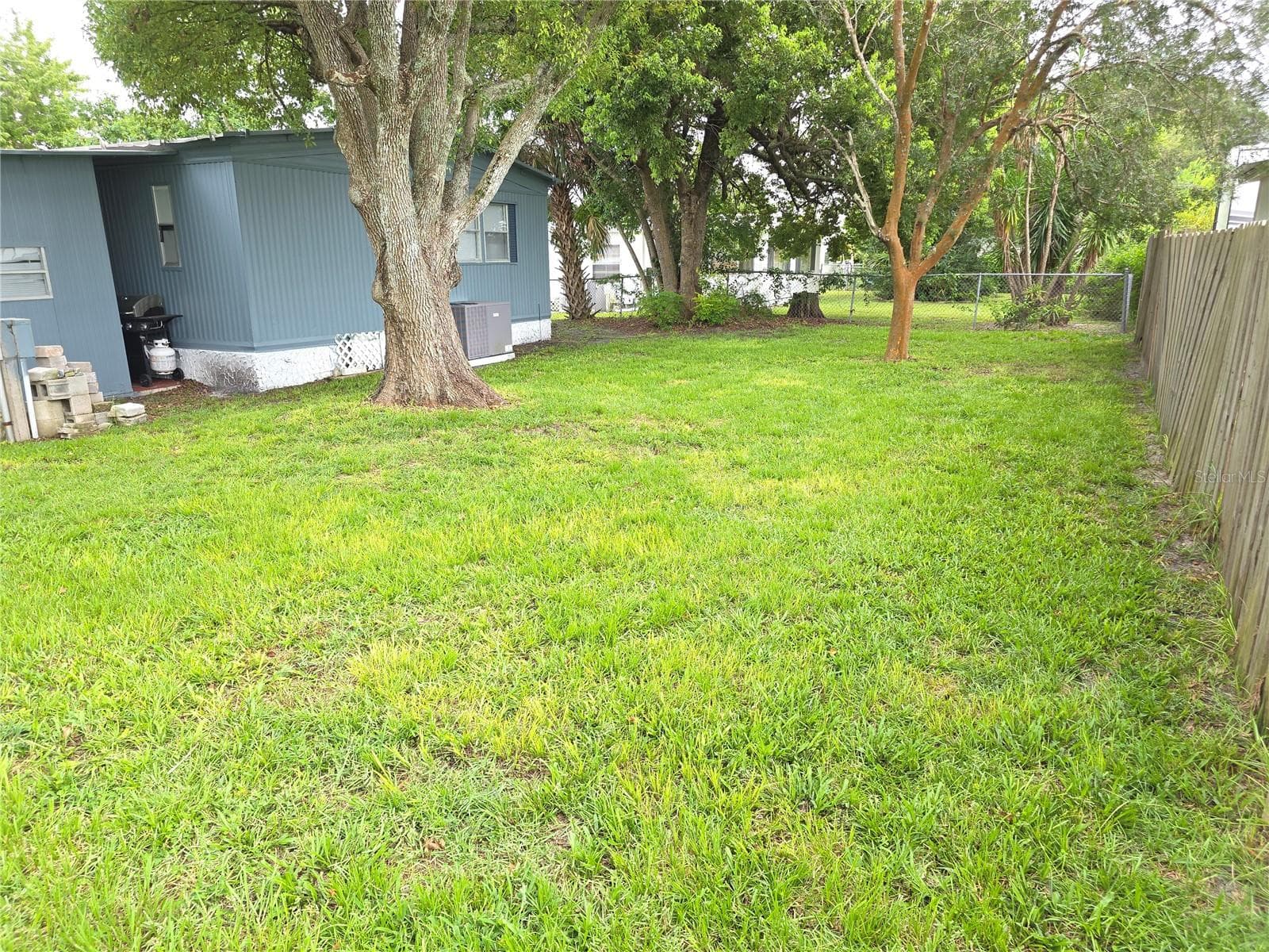 Manufactured Home at 102 BAREFOOT TRL, PORT ORANGE, photo 3 of 20