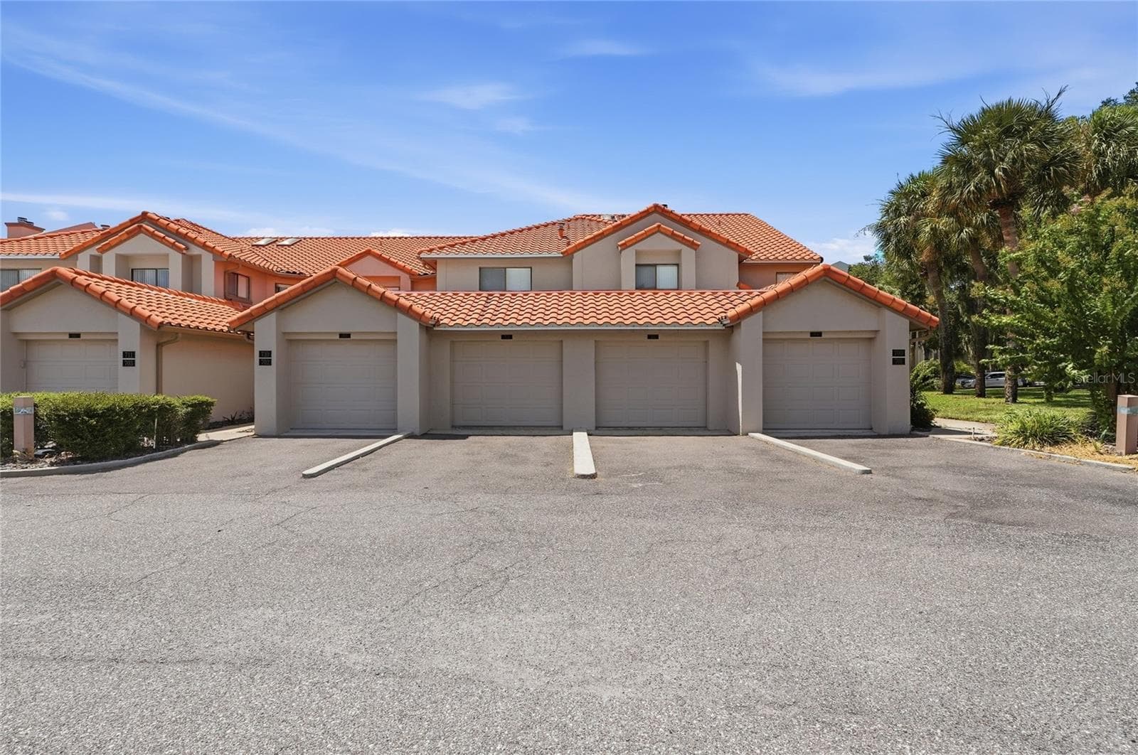 Condominium at 701 MAGNOLIA PL, WINTER HAVEN, photo 2 of 61