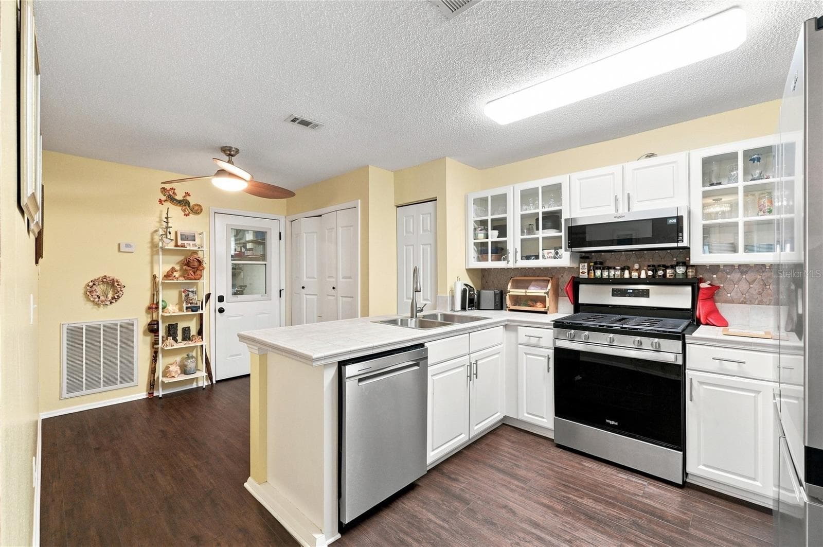 Condominium at 701 MAGNOLIA PL, WINTER HAVEN, photo 14 of 61