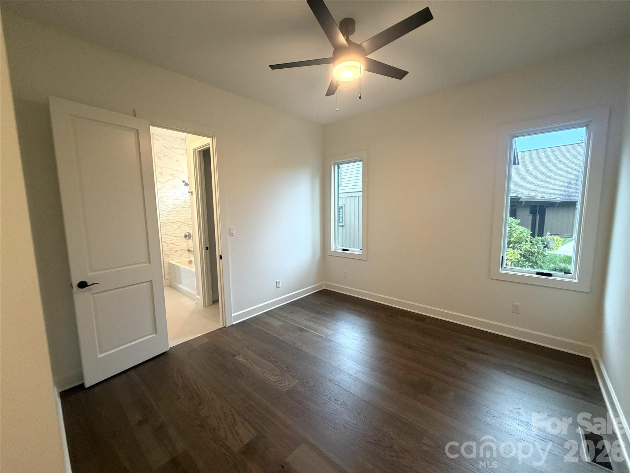 Guest Room 3 - 47 Versailles Lane, Asheville