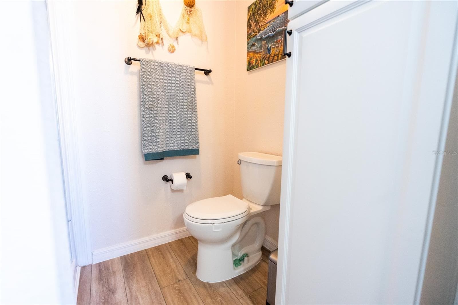 MASTER ON- SUITE BATH - 6703 CANTERBURY DR NE, WINTER HAVEN