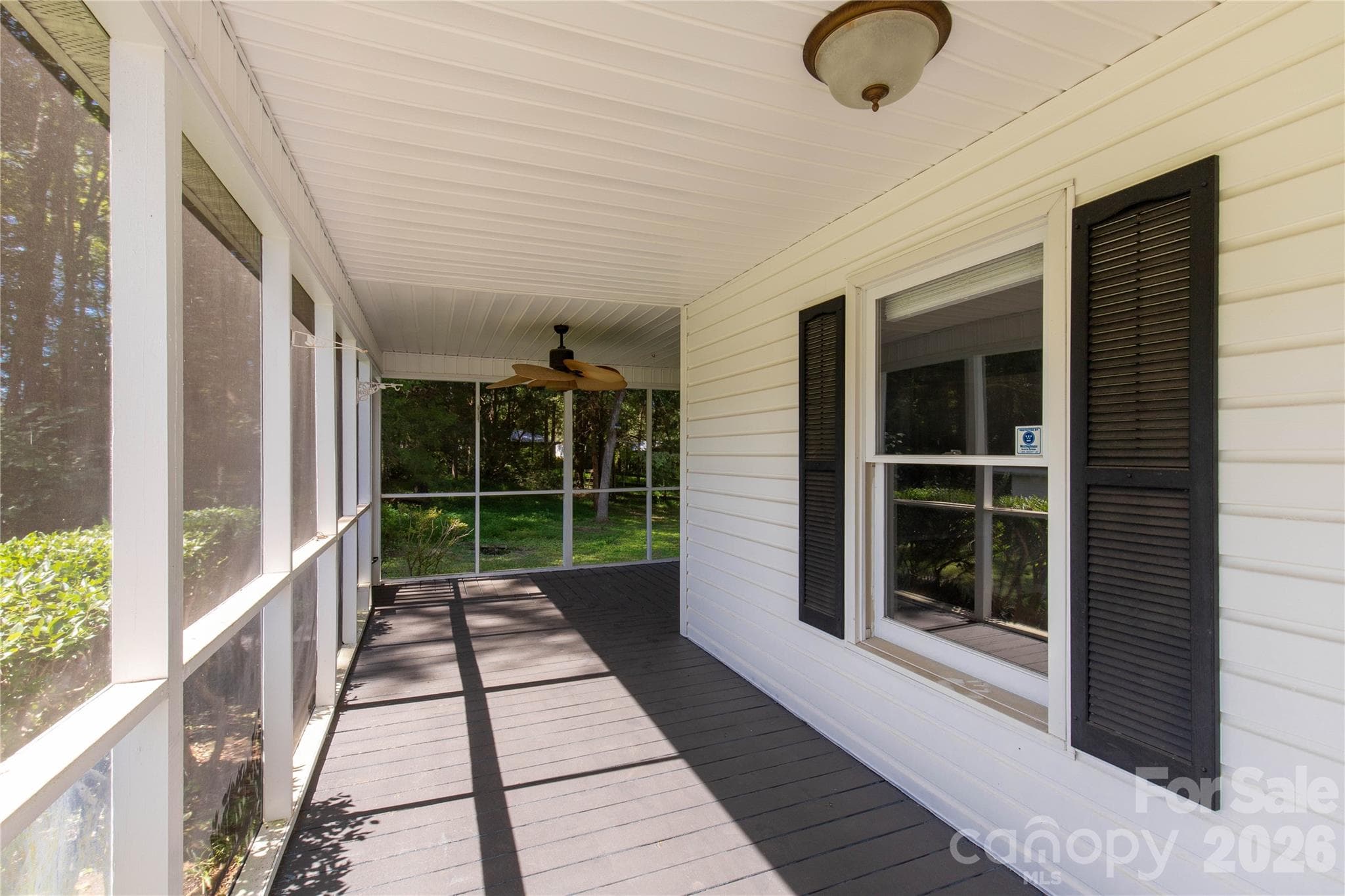 Screened in Porch - 1575 Lincoln Road, York
