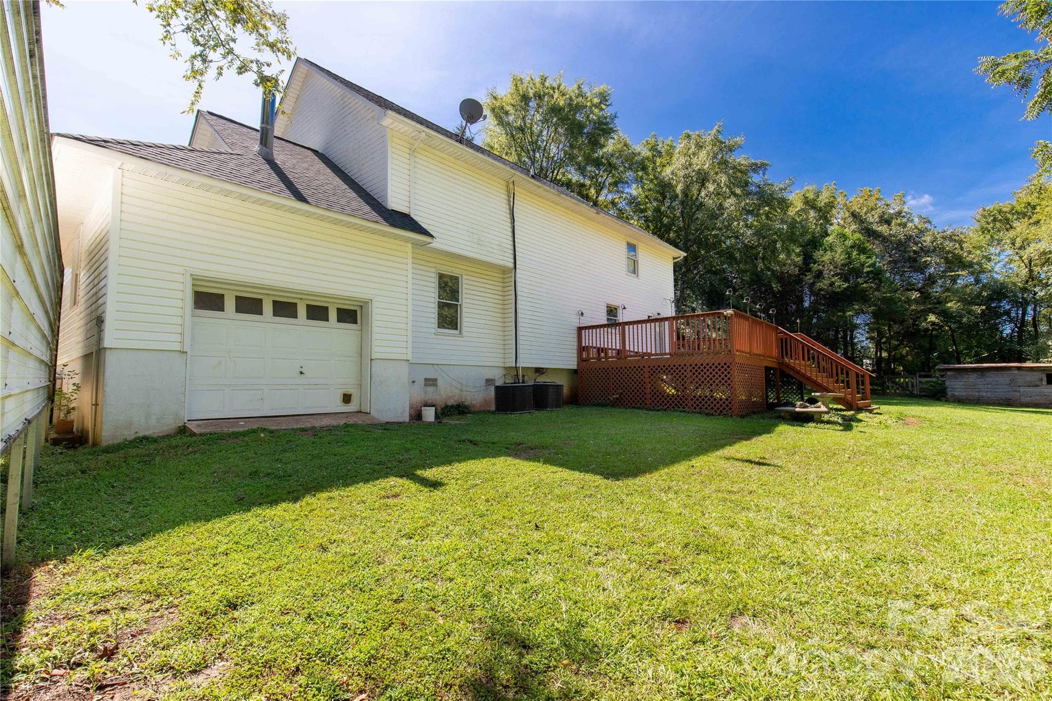 1 Car Garage - 1575 Lincoln Road, York