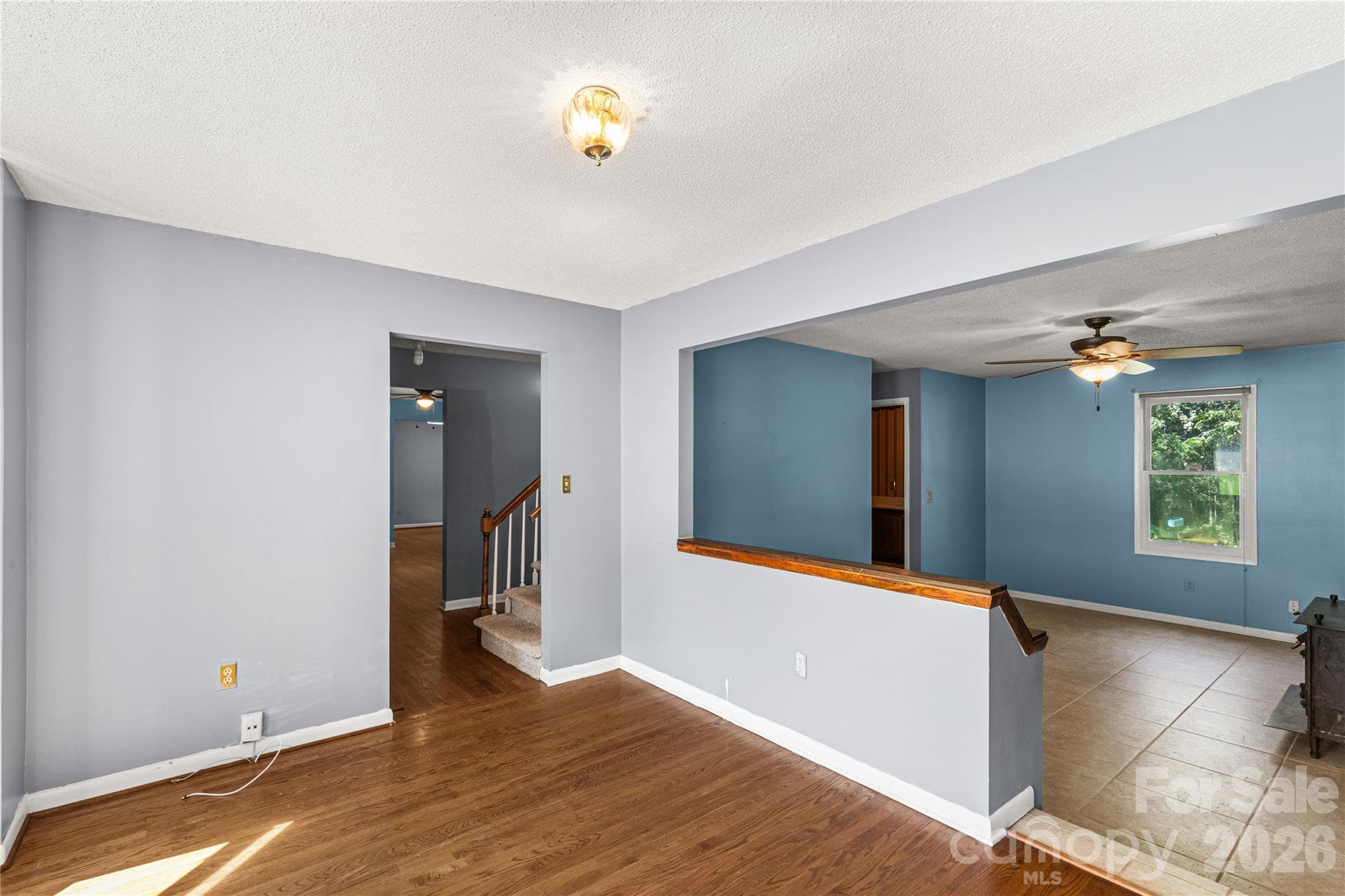 Family Room - 1575 Lincoln Road, York