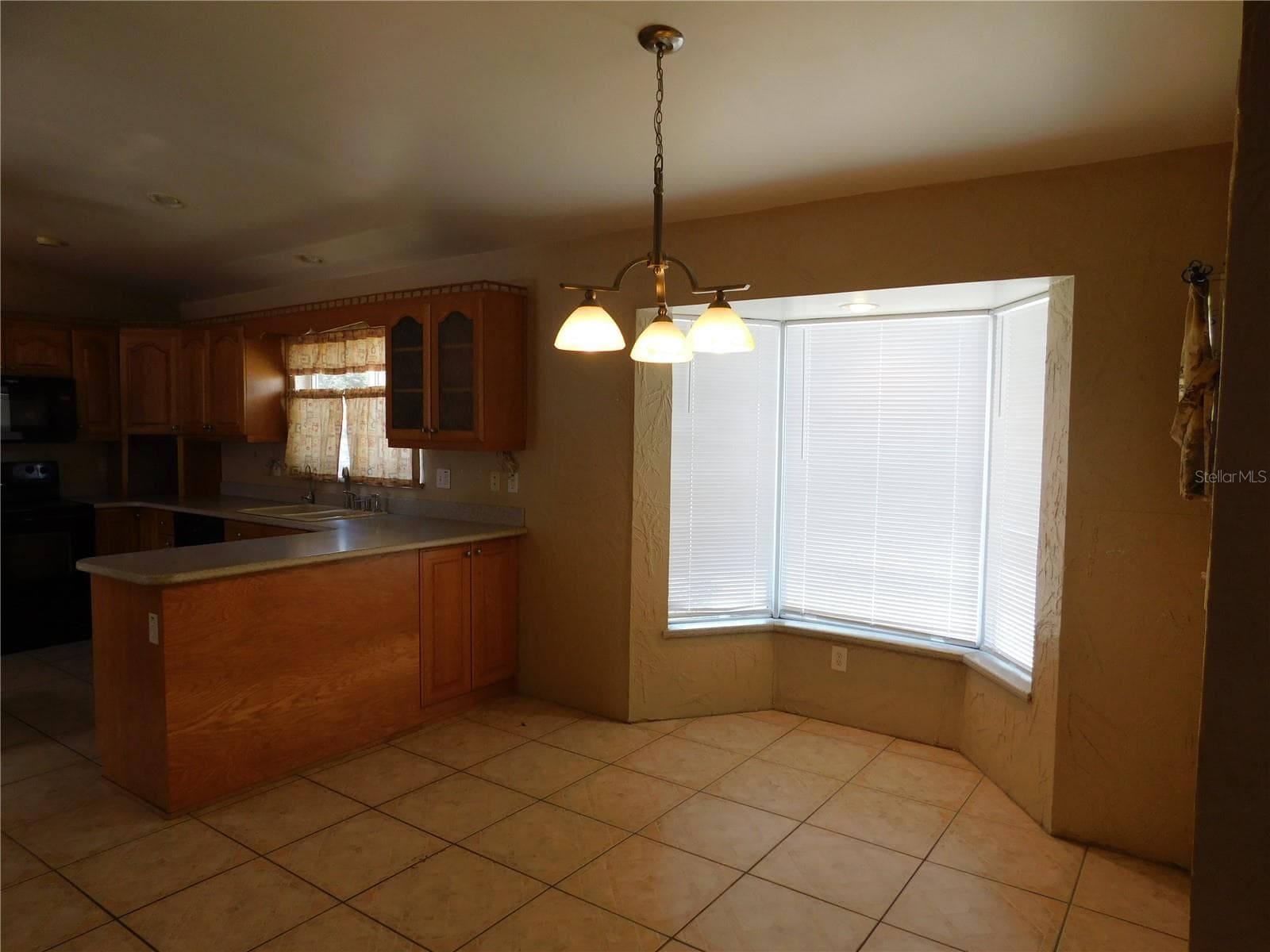 Single Family Residence at 5430 2ND AVE N, ST PETERSBURG, photo 4 of 20