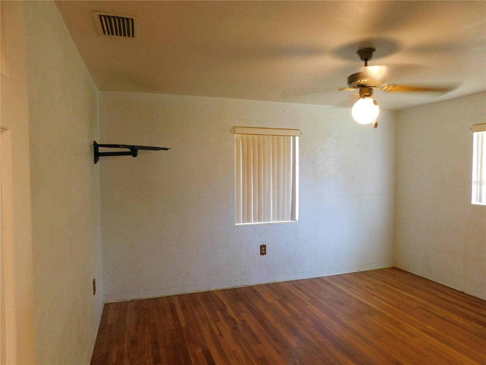 Single Family Residence at 5430 2ND AVE N, ST PETERSBURG, photo 8 of 20