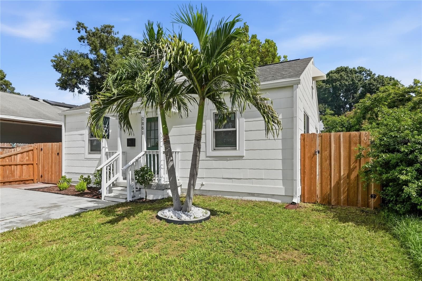 Single Family Residence at 2861 17TH AVE N, ST PETERSBURG, photo 4 of 39