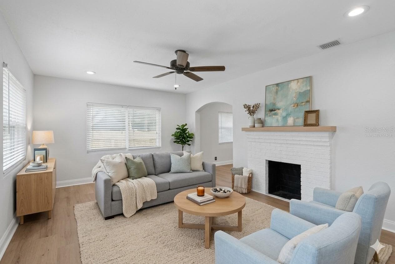 Virtually Staged Image - 2861 17TH AVE N, ST PETERSBURG