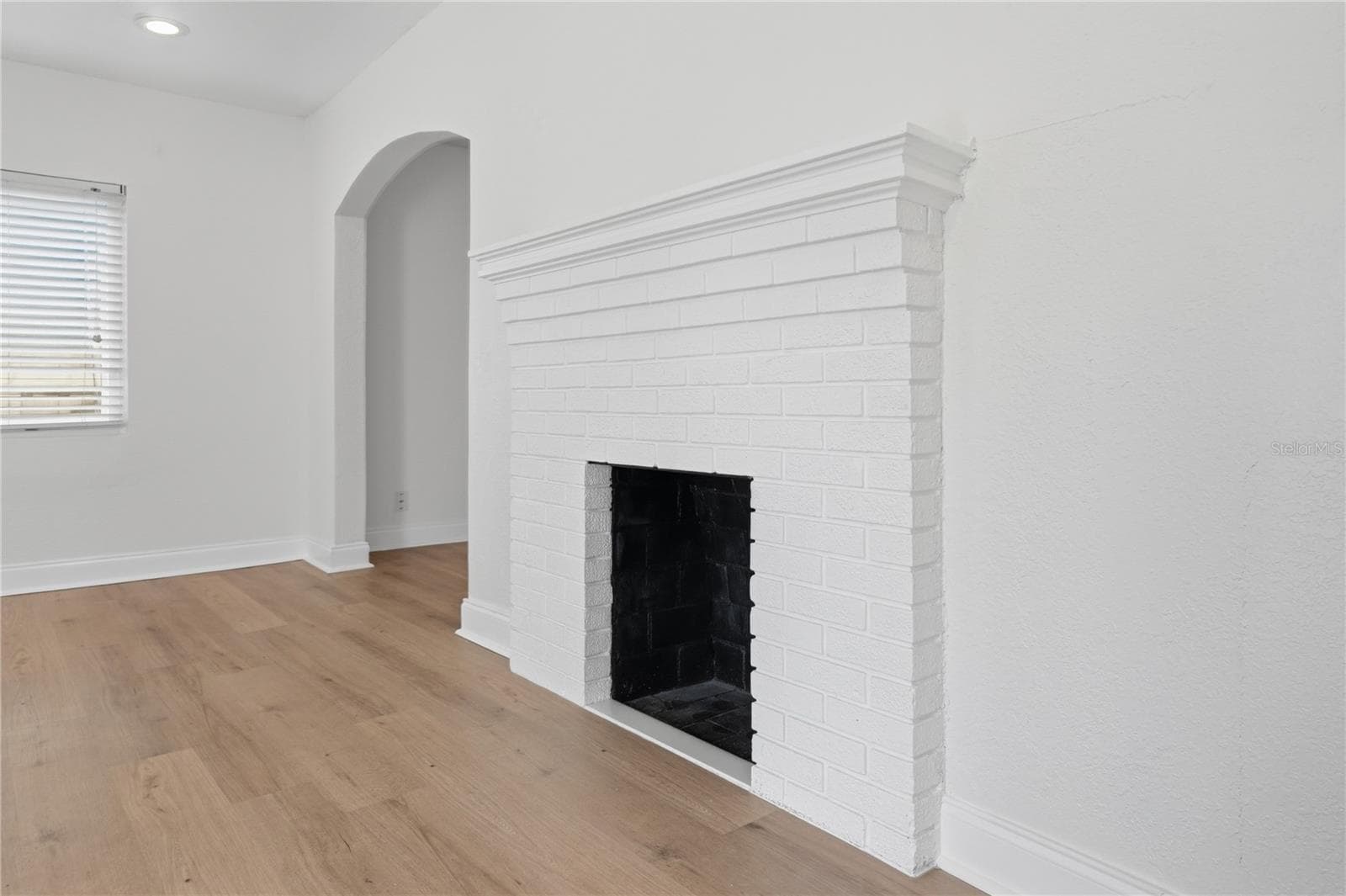Single Family Residence at 2861 17TH AVE N, ST PETERSBURG, photo 9 of 39